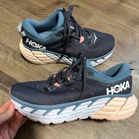 Hoka Shoes - HOKA Gavoita 3 Ombré Blue Rosette 8 NWOB